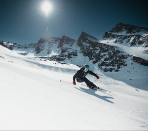 Skier using Dynastar skis