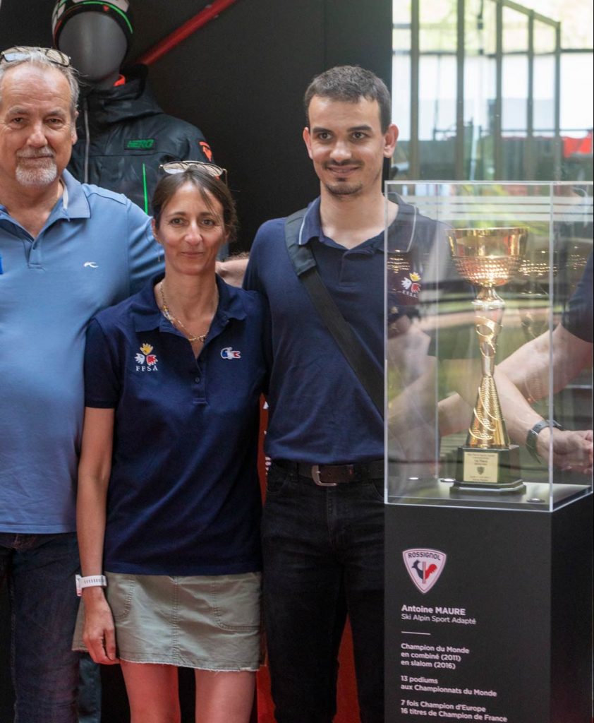 Antoine et sa Coupe de Champion du Monde